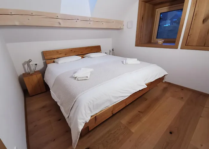 Perunika Daire Bohinj